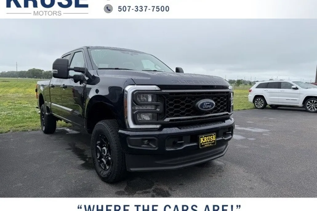 2025 Ford F-350 XL photo 1