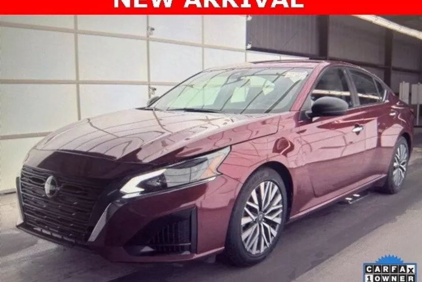 2024 Nissan Altima SV photo 1