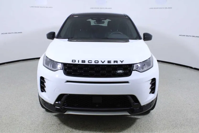 2025 Land Rover Discovery Sport Dynamic SE photo 1