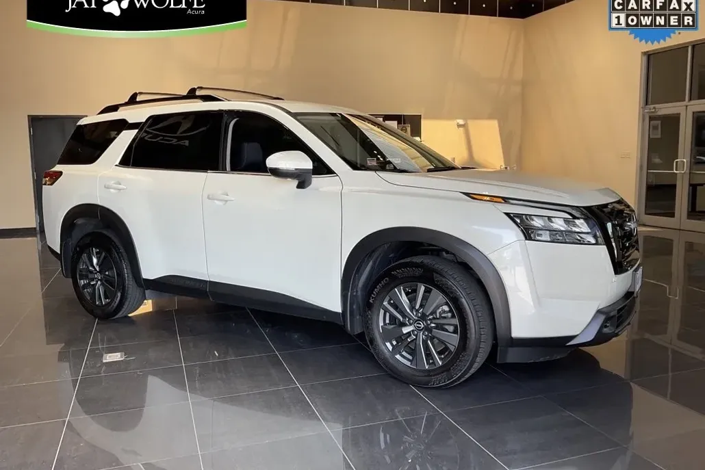 2023 Nissan Pathfinder SV photo 1