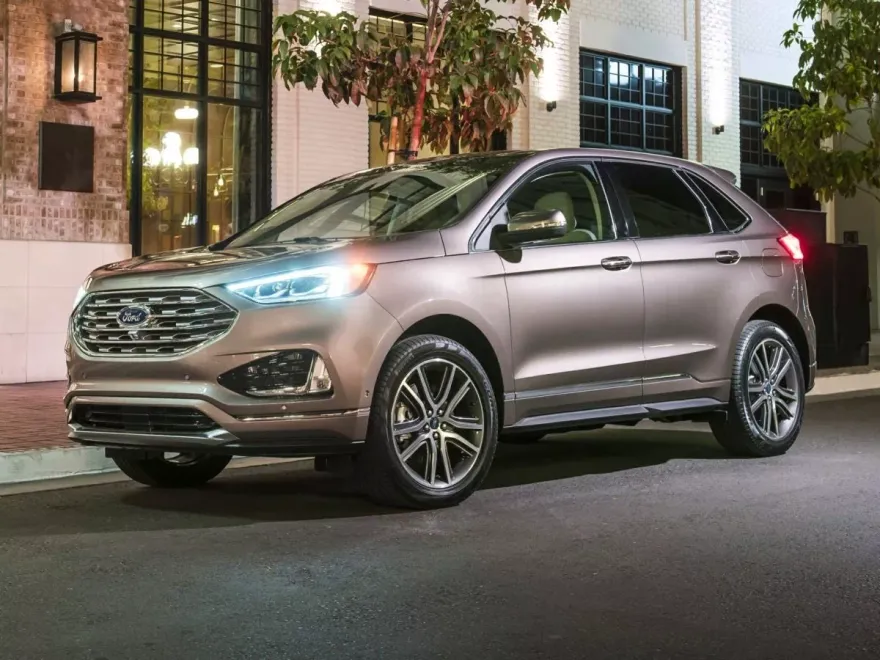 2019 Ford Edge SEL photo 1
