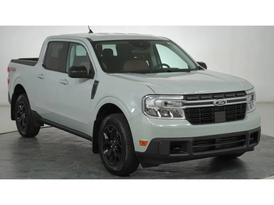 2024 Ford Maverick Lariat photo 1