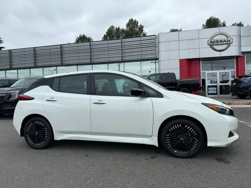 2025 Nissan Leaf SV Plus photo 1