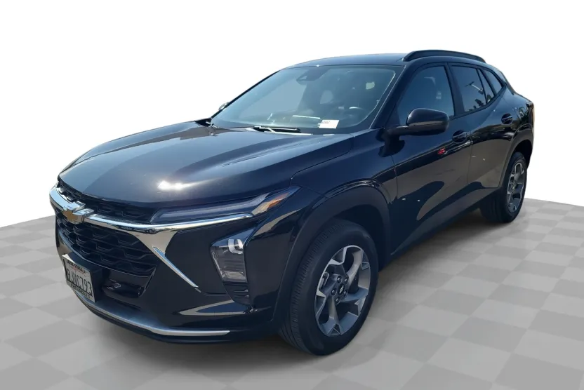 2024 Chevrolet Trax photo 1