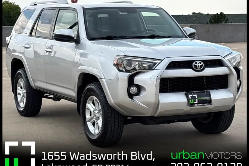 2015 Toyota 4Runner SR5 photo 1