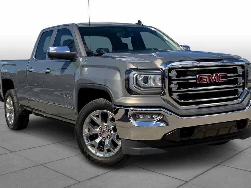 2017 Gmc Sierra 1500 SLT photo 1