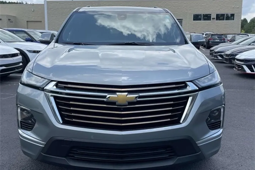 2023 Chevrolet Traverse High Country photo 1