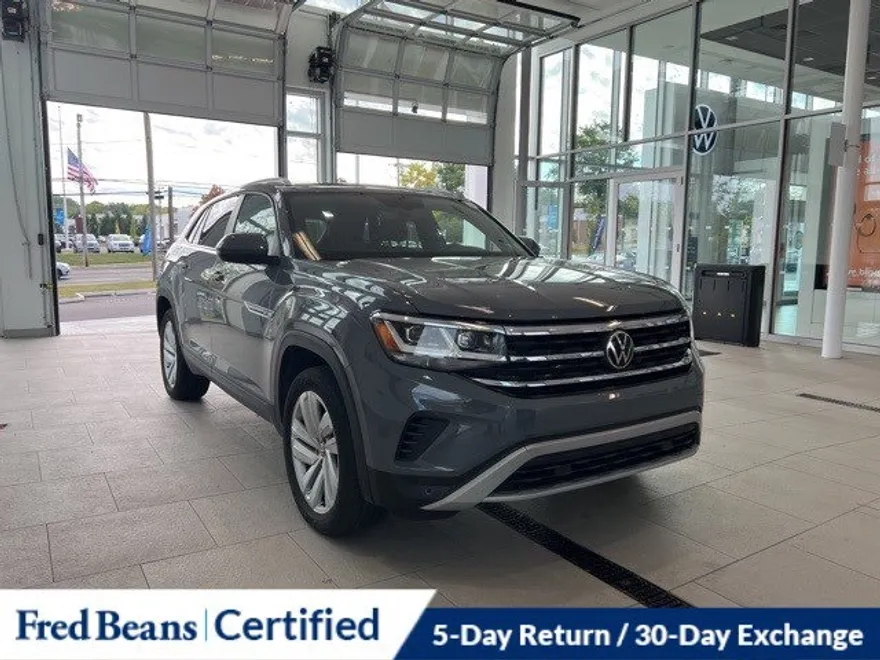 2022 Volkswagen Atlas Cross Sport SE Technology photo 1