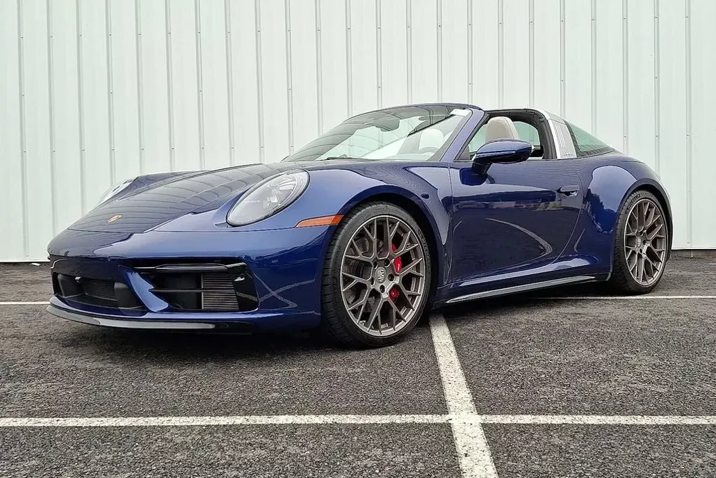 2024 Porsche 911 Targa 4S photo 1