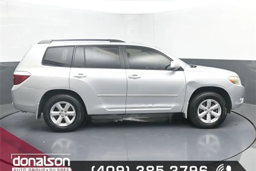 2010 Toyota Highlander SE photo 1