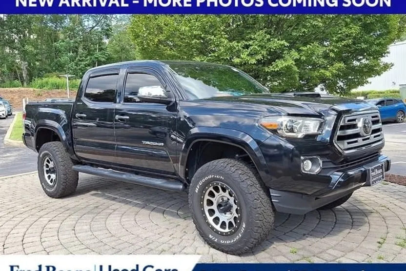 2018 Toyota Tacoma Limited V6 photo 1