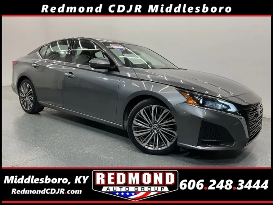 2023 Nissan Altima 2.5 SL photo 1