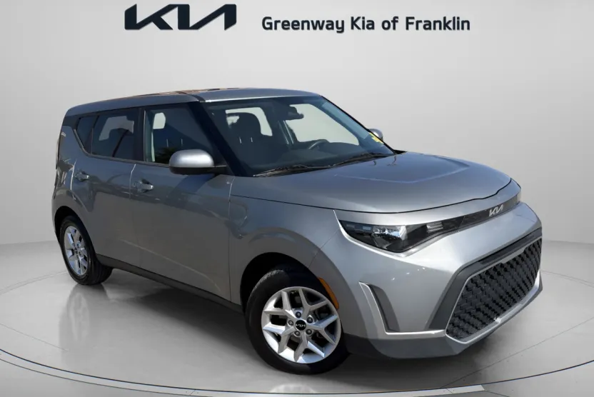 2023 Kia Soul LX photo 1