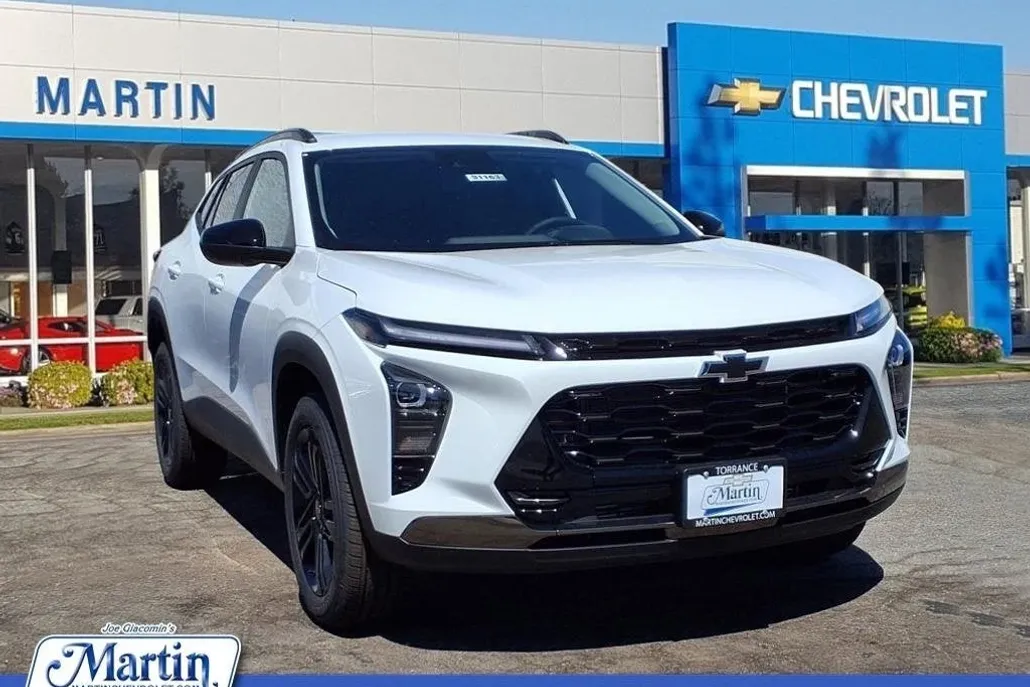 2025 Chevrolet Trax ACTIV photo 1