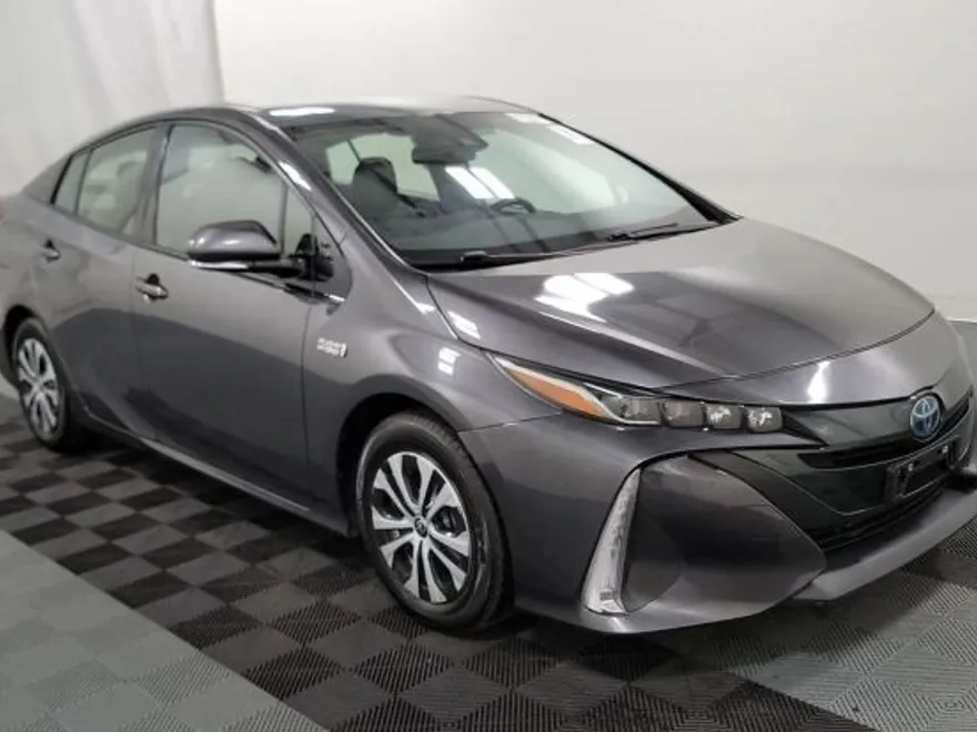 2020 Toyota Prius Prime XLE photo 1