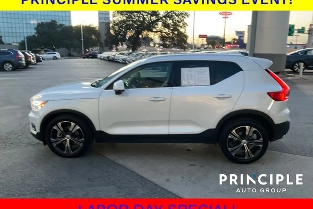 2019 Volvo XC40 T5 Inscription photo 1
