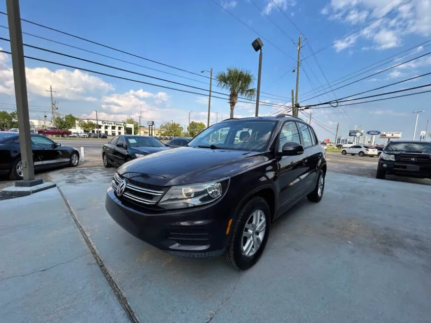 2016 Volkswagen Tiguan S photo 1