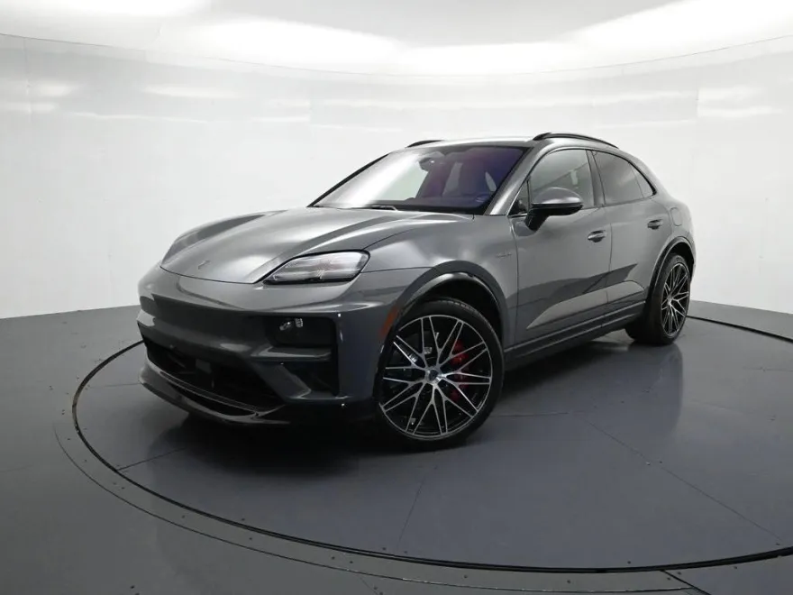 2025 Porsche Macan Electric Turbo photo 1