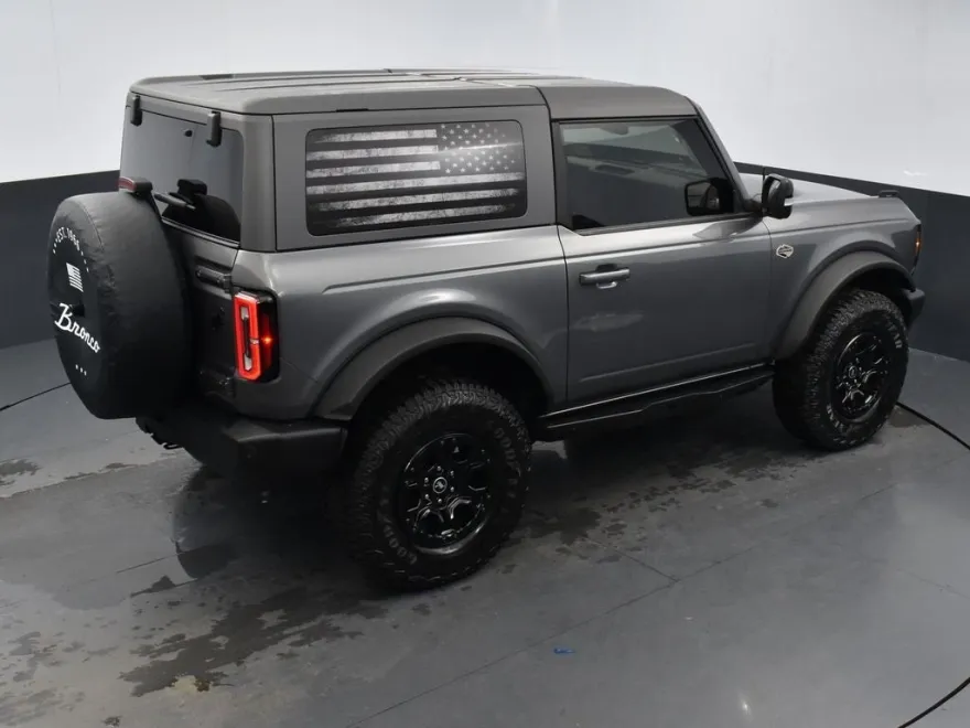 2021 Ford Bronco Base photo 1