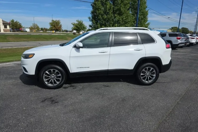 2019 Jeep Cherokee Latitude photo 1