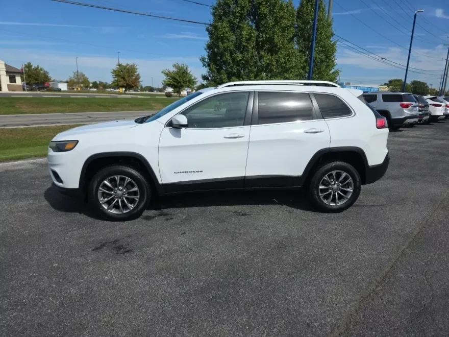 2019 Jeep Cherokee Latitude photo 1