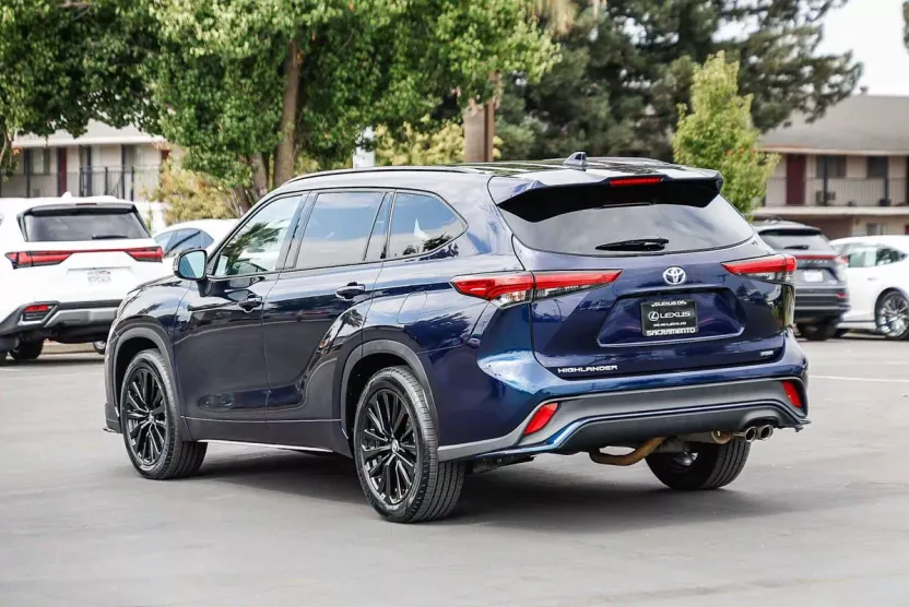 2023 Toyota Highlander Limited Platinum XLE XSE photo 1