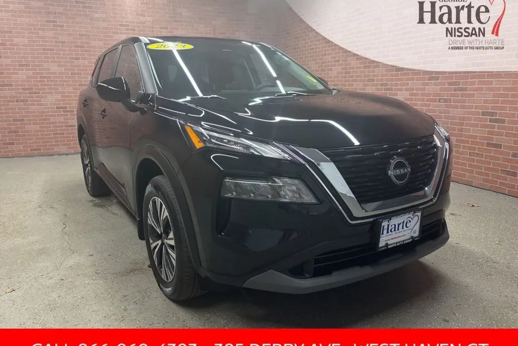 2023 Nissan Rogue SV photo 1