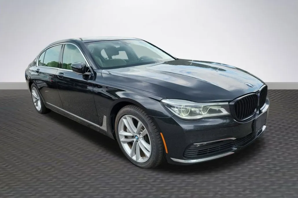 2018 Bmw 750i / B7 photo 1