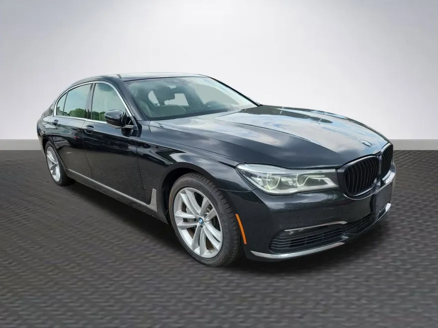2018 Bmw 750i / B7 photo 1