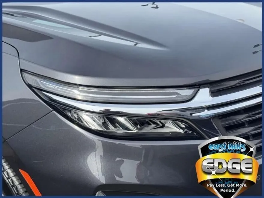2022 Chevrolet Equinox LT photo 1