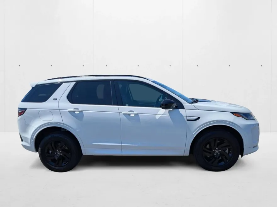 2024 Land Rover Discovery Sport S photo 1