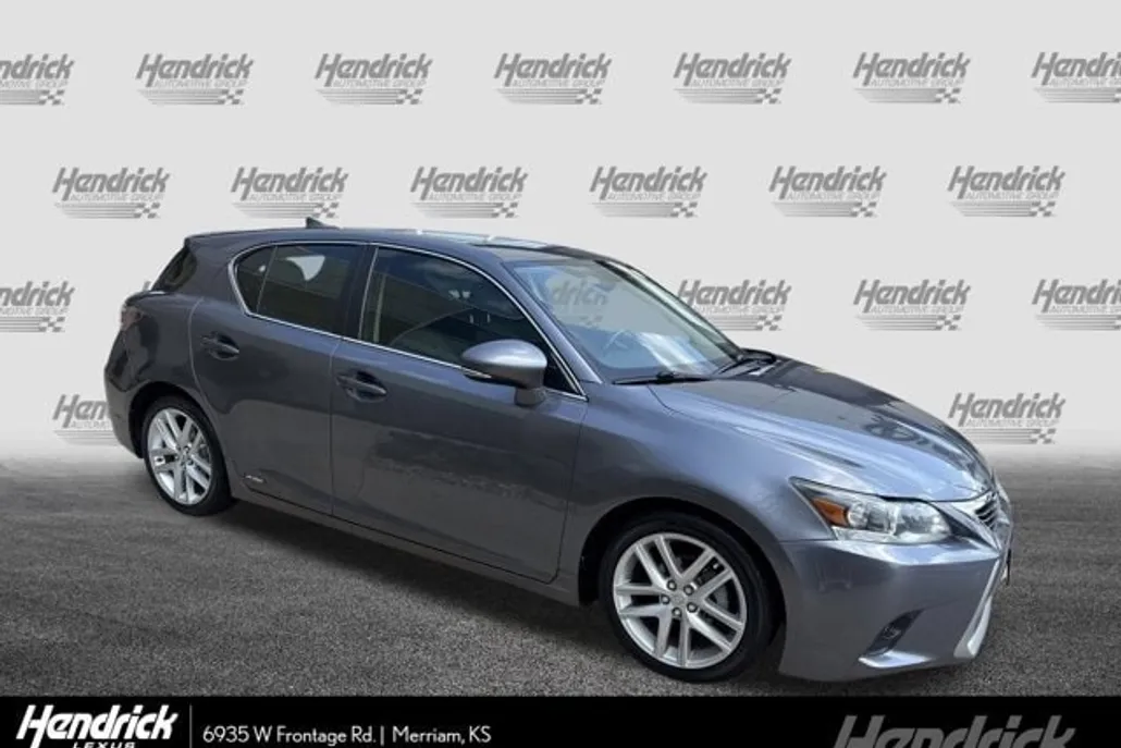 2015 Lexus CT 200h photo 1