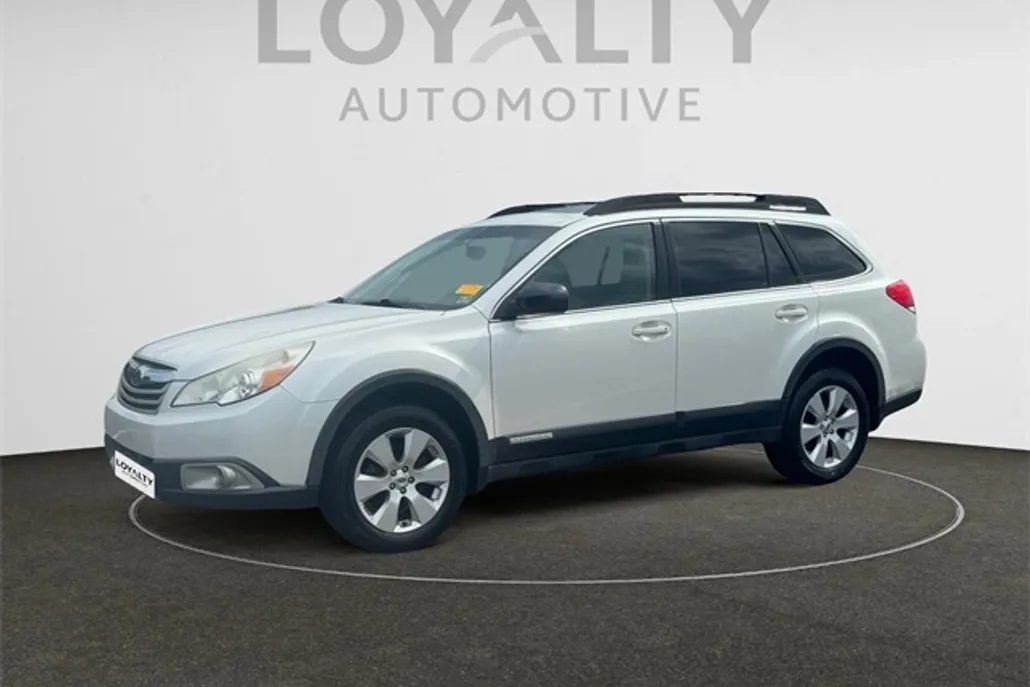 2011 Subaru Outback 2.5i photo 1