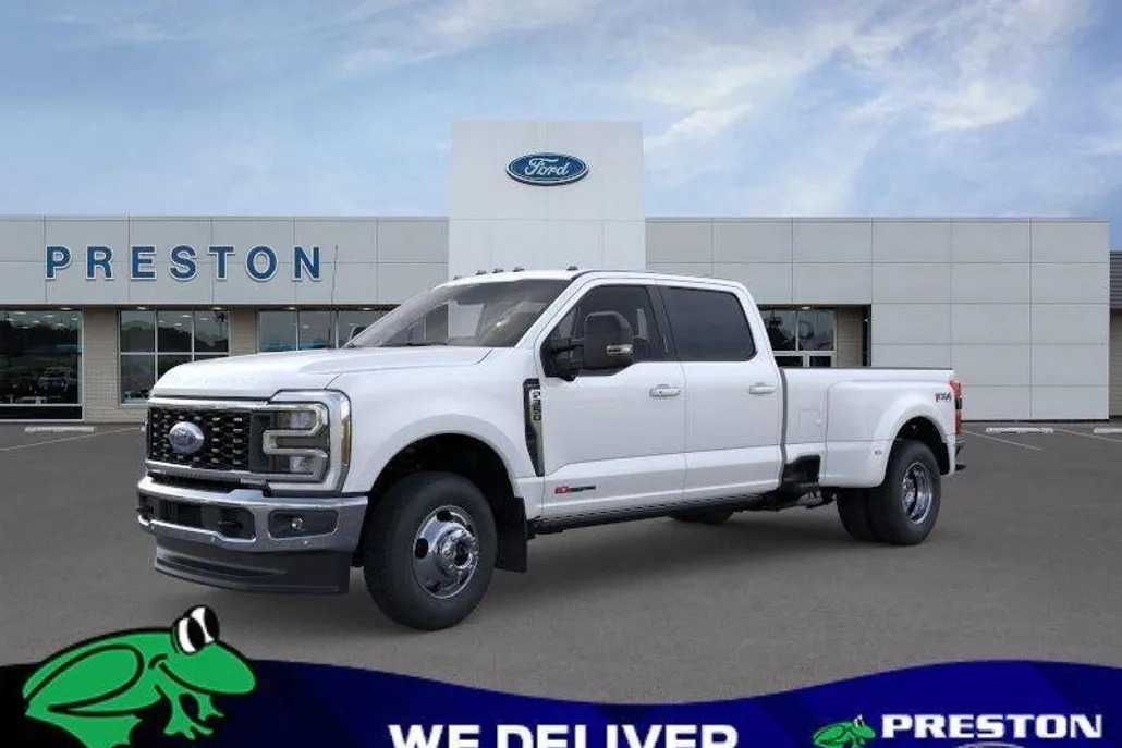 2025 Ford F-350 Lariat photo 1