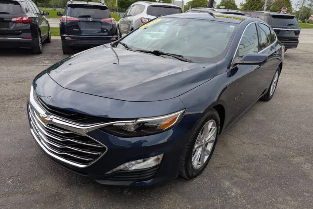 2021 Chevrolet Malibu 1LT photo 1