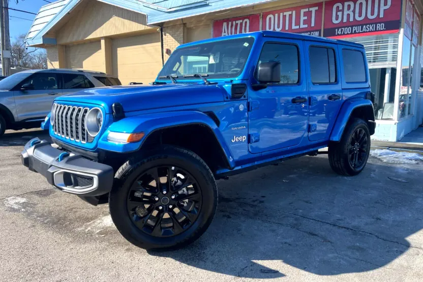 2024 Jeep Wrangler Sahara 4xe photo 1