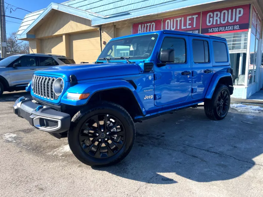 2024 Jeep Wrangler Sahara 4xe photo 1