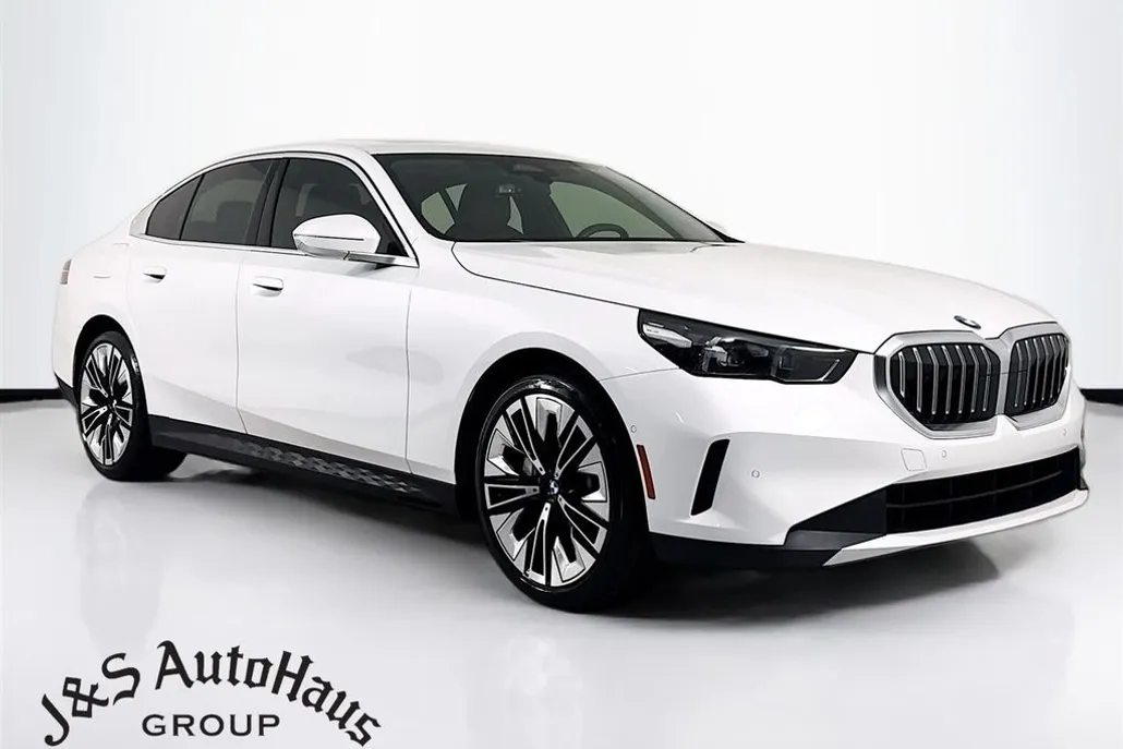 2024 Bmw 530i photo 1