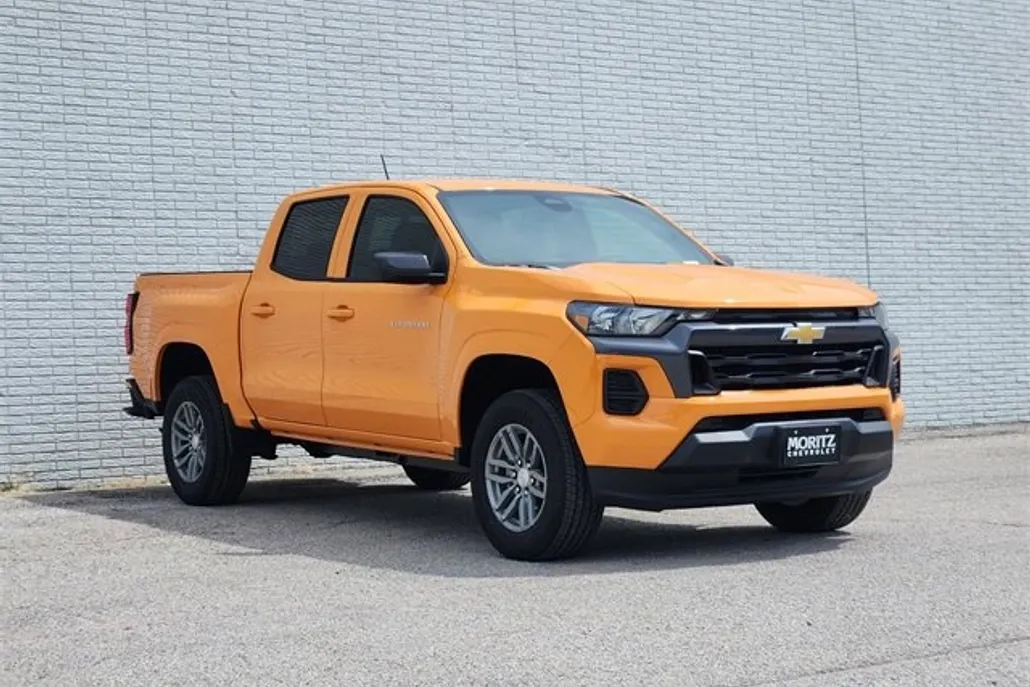 2026 Chevrolet Colorado LT photo 1