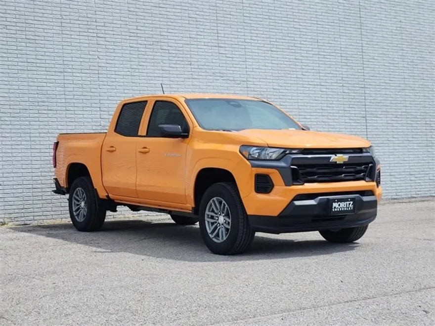2026 Chevrolet Colorado LT photo 1