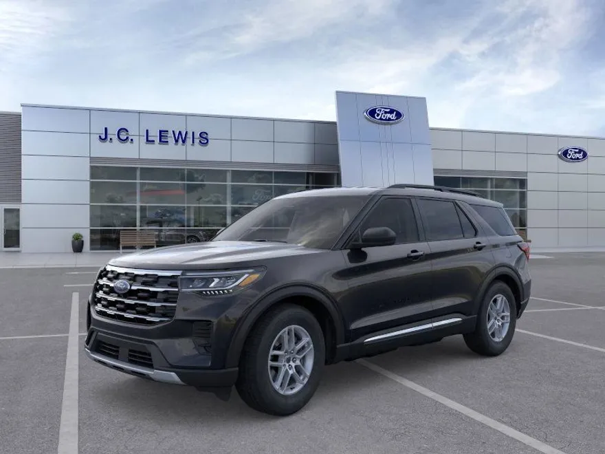 2025 Ford Explorer photo 1