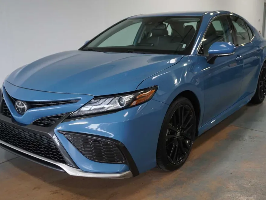 2023 Toyota Camry XSE photo 1