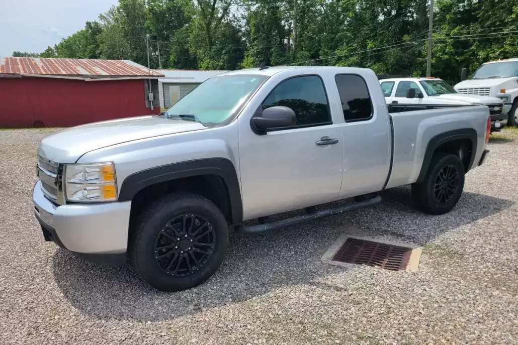 2011 Chevrolet Silverado 1500 LS photo 1