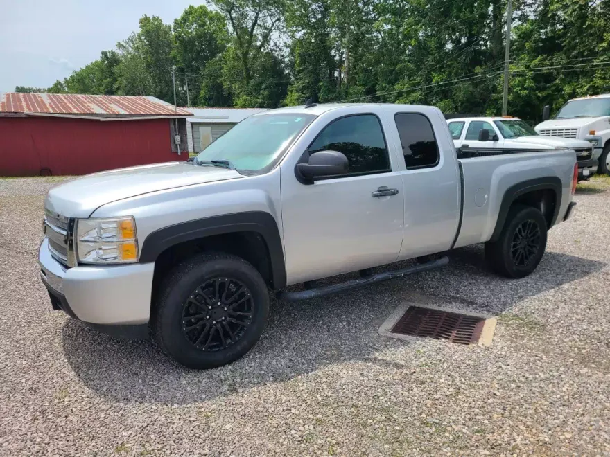 2011 Chevrolet Silverado 1500 LS photo 1