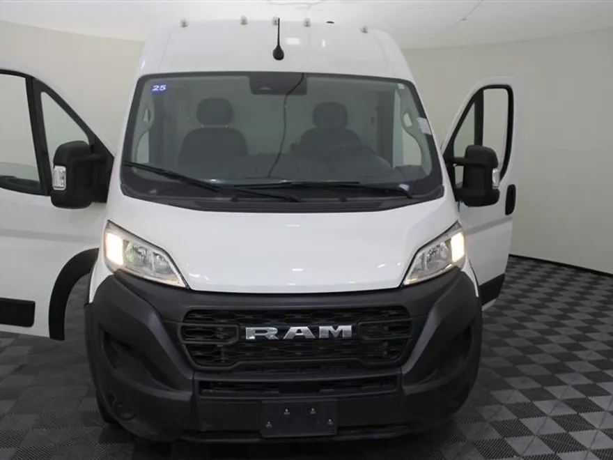 2023 Ram ProMaster 2500 photo 4