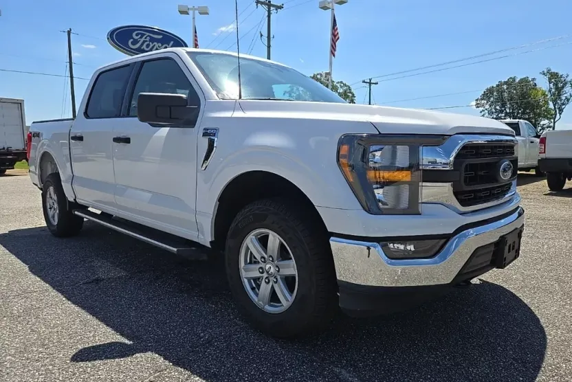 2023 Ford F-150 XLT photo 1