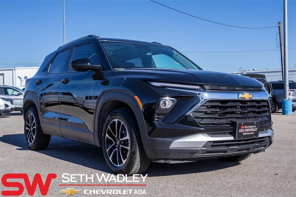 2025 Chevrolet Trailblazer LT photo 1