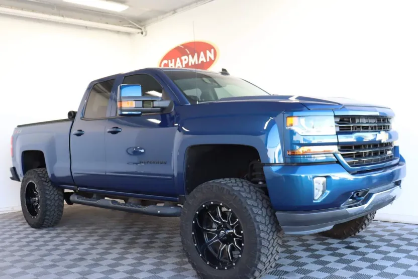 2018 Chevrolet Silverado 1500 LT Z71 photo 1