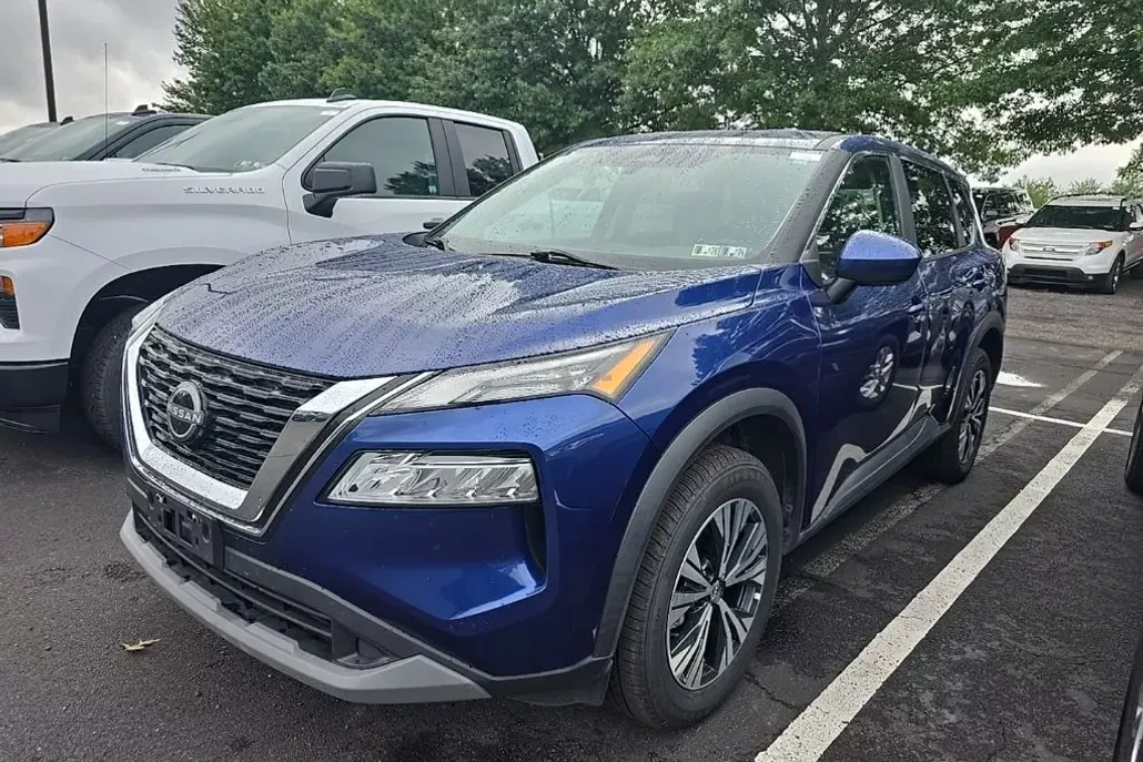 2023 Nissan Rogue SV photo 1