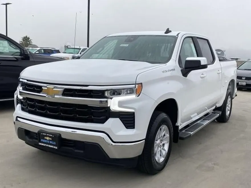2026 Chevrolet Silverado 1500 LT photo 1